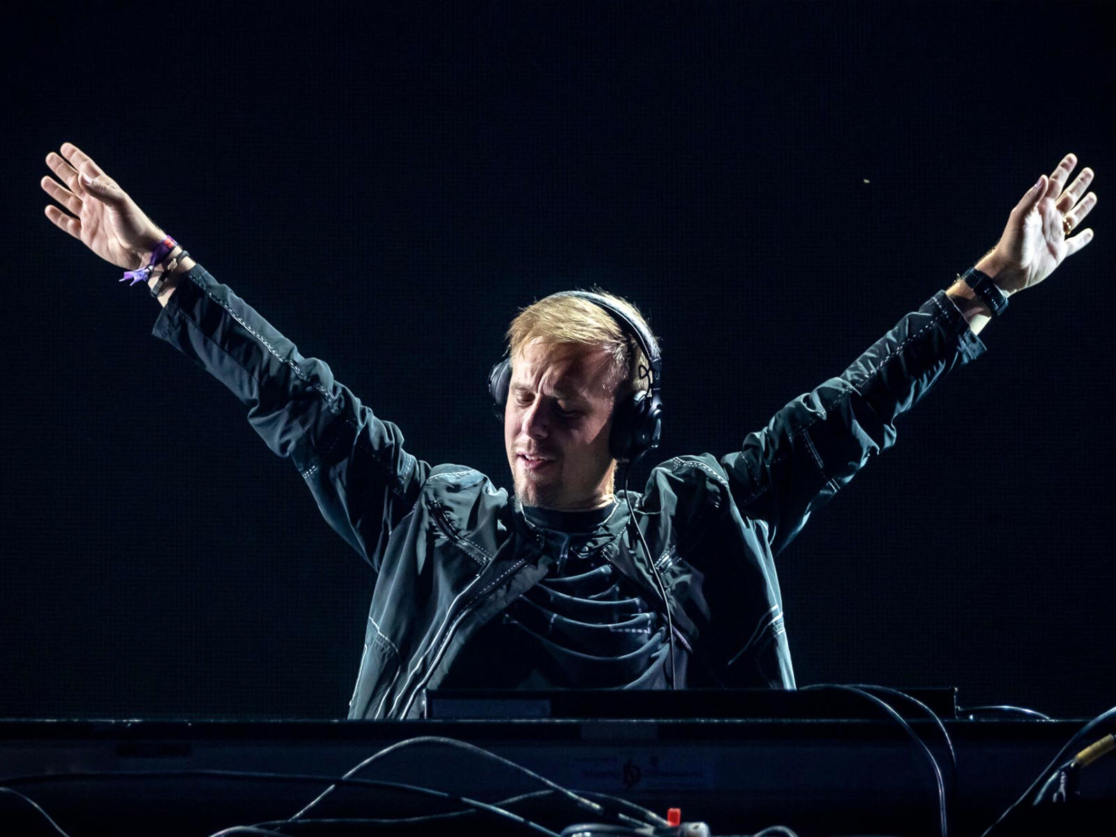 hypersonic-lineup-2025-feature-oz-edm